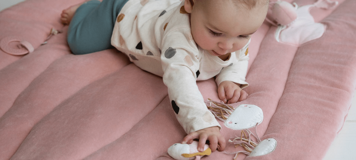 Creëer een vrolijke speelplek voor je kindje met speelkleden - Babywinkel