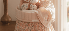 Een opgeruimde babykamer begint met mandjes - Babywinkel