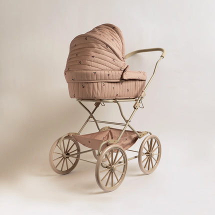 Wózek dla lalek Konges Sløjd Cherry w stylu vintage