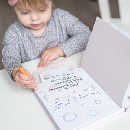 Babyboek kastanje - Babywinkel - 9789083164854