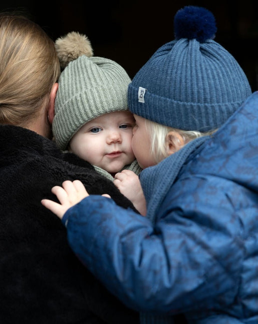 Baby's Only Babymutsje met Pompon Cool Jeans 3 - 36Mnd - Baby's Only - Babywinkel - 8720791359119