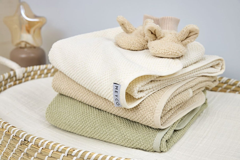 Badcape Popcorn - soft olive - 75x75cm - Babywinkel - 4054703125313