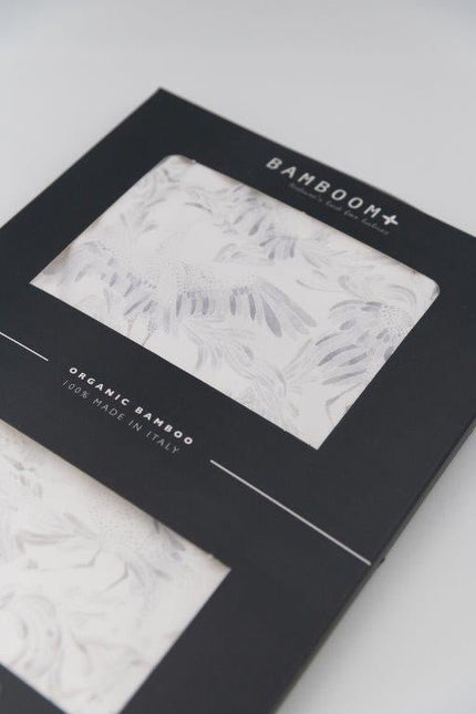 Bamboom Wieglaken Swans Met Sloop 75x100cm koop je bij Babywinkel