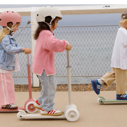 Banwood Eco Kinderhelm Ivory koop je bij Babywinkel