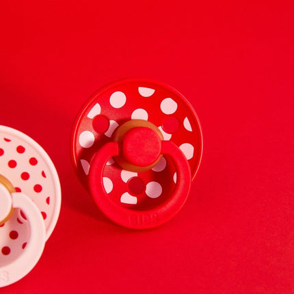 BIBS Spenen Maat 1 Studio Colour Polka Latex Blossom/Candy Apple 2st koop je bij Babywinkel