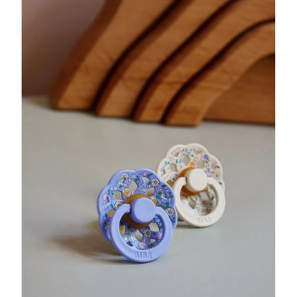 BIBS Spenen Maat 1 x Liberty Pacifier Boheme Chloe Meadow Ivory Mix 2st koop je bij Babywinkel