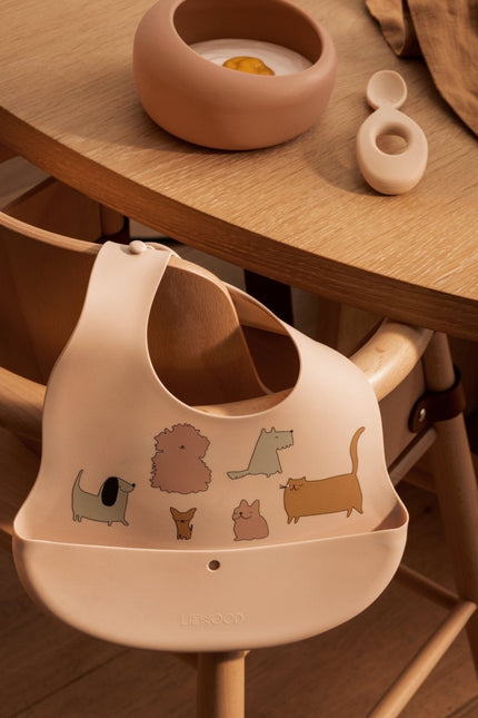 Liewood Slabbetje Ember Cats And Dogs/ Sandy 2St koop je bij Babywinkel