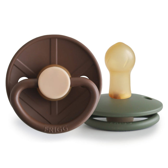 Frigg Speen Maat 1 Little Viking Cocoa/Olive Latex 2St - Frigg - Babywinkel - 5715239026145