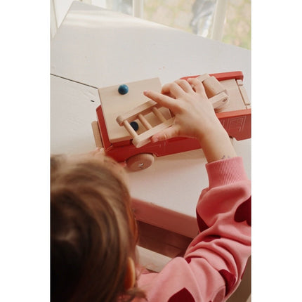 Konges Slojd Houten Speelgoed Brandweerwagen - Konges Slojd - Babywinkel - 5715404343558
