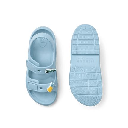 Liewood Sandalen Met Charms Beach Blue koop je bij Babywinkel