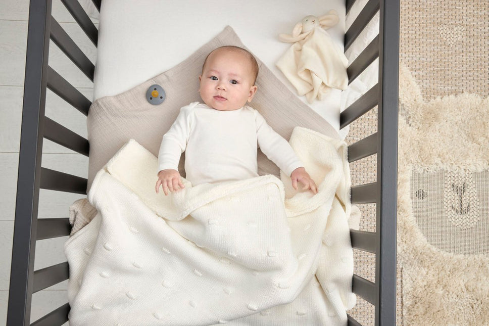 Meyco Ledikantdeken Knots Teddy Offwhite 100X150cm - Meyco - Babywinkel - 4054703961928