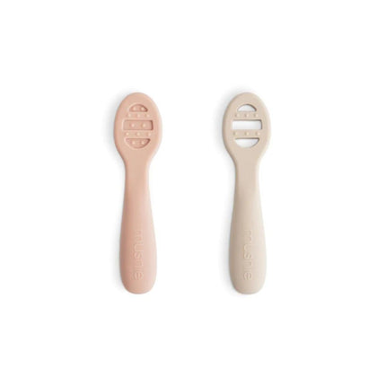 MUSHIE - FIRST FEEDING BABY SPOON - Blush/Shifting sand - Mushie - Babywinkel - 840355801125