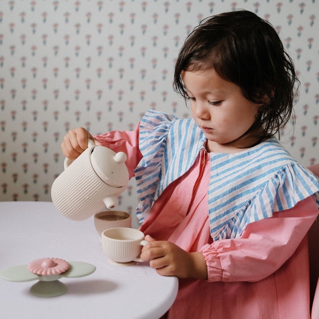MUSHIE - SILICONE PLAY TEA SET - Shifting Sand - Babywinkel - 840355802252