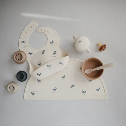 Mushie Slabbetje Siliconen Whales - Mushie - Babywinkel - 810052467832
