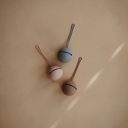 Mushie Speenhouder Silicone Stone - Mushie - Babywinkel - 810052460123