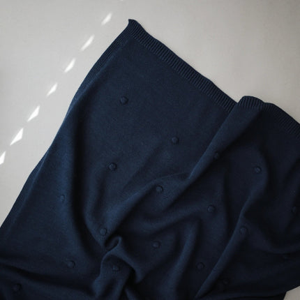 Mushie Wiegdeken Textured Dots Dark Navy - Mushie - Babywinkel - 810052462110