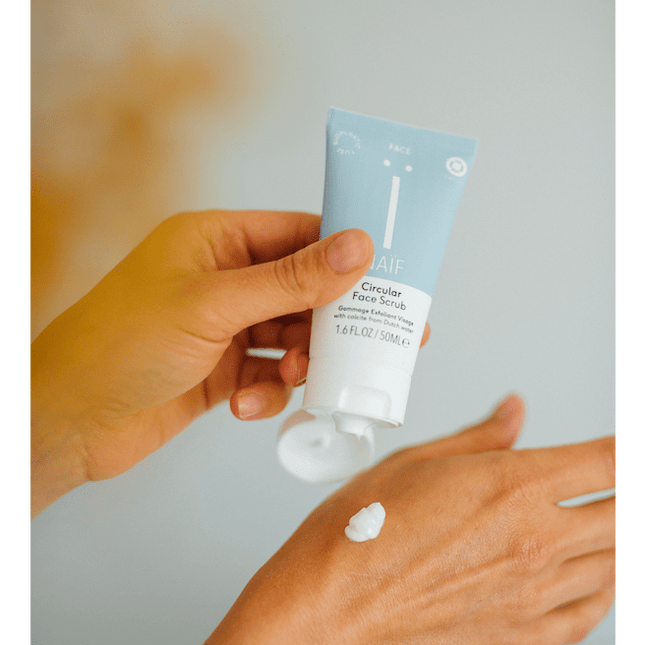 Naif Gezichtsscrub 50ml - Naif - Babywinkel - 8719325317022