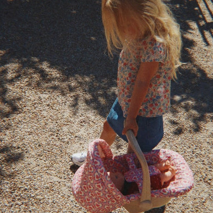 Poppen autostoeltje Felice Rose koop je bij Babywinkel